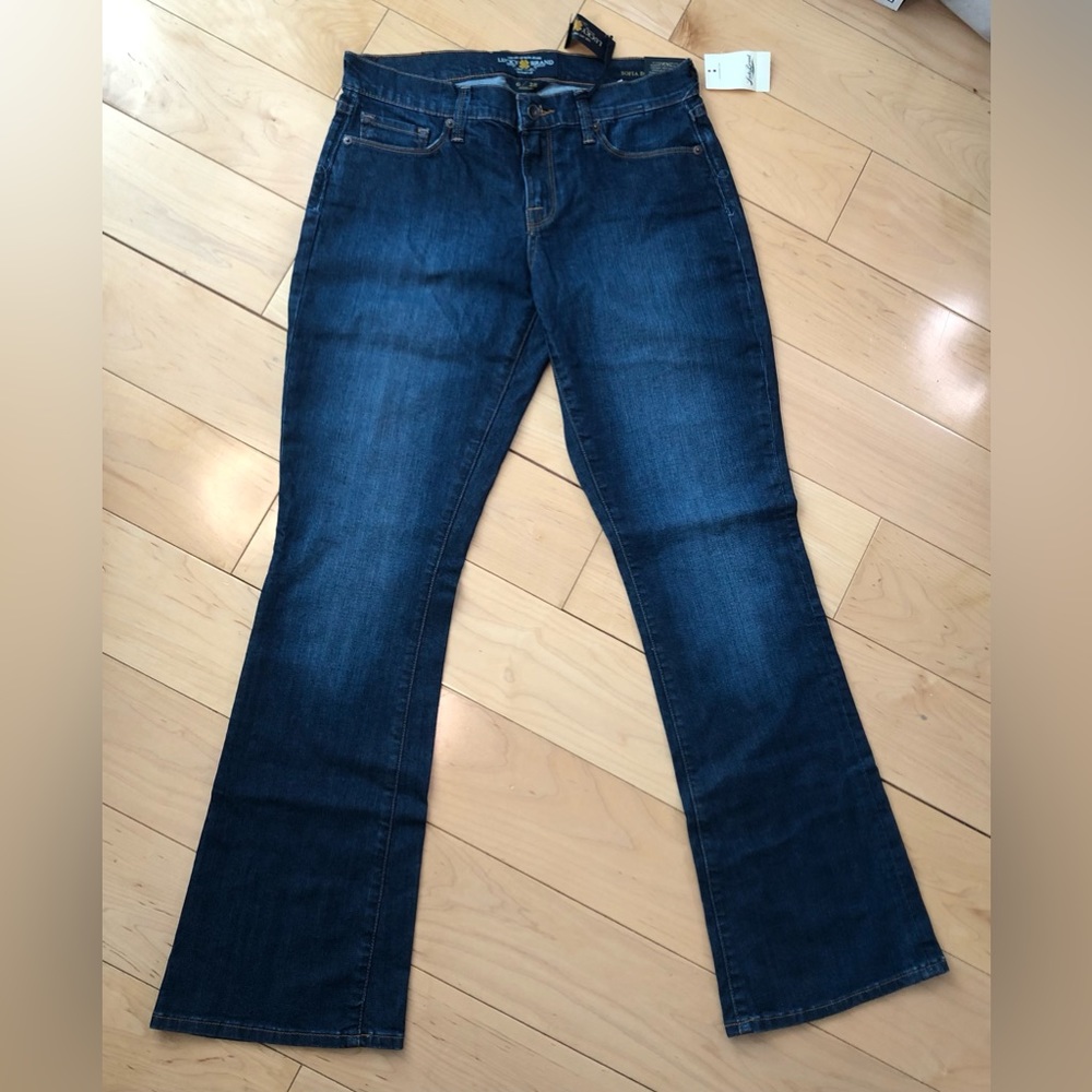 NWT Lucky Brand Sofia Boot Women’s Sz 6 / 28 Midrise Bootcut Blue Jeans
